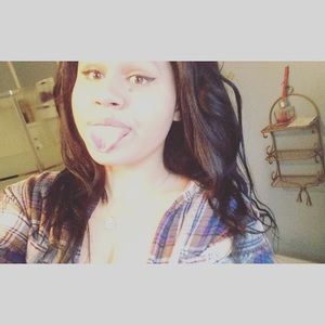 Meet your Posher, Kacie