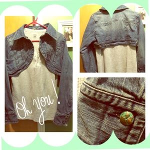Chic crop jean jacket! 💋😍