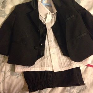 Toddler tuxedo for wedding