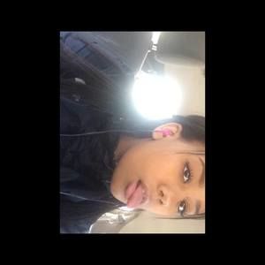 Meet your Posher, Lydia