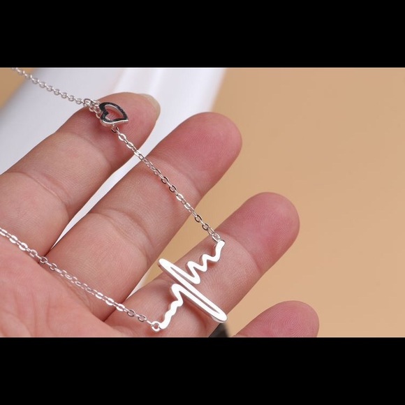 Electrocardiogram necklace