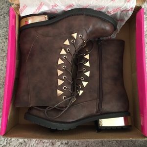 🌹Brand New Boots🌹
