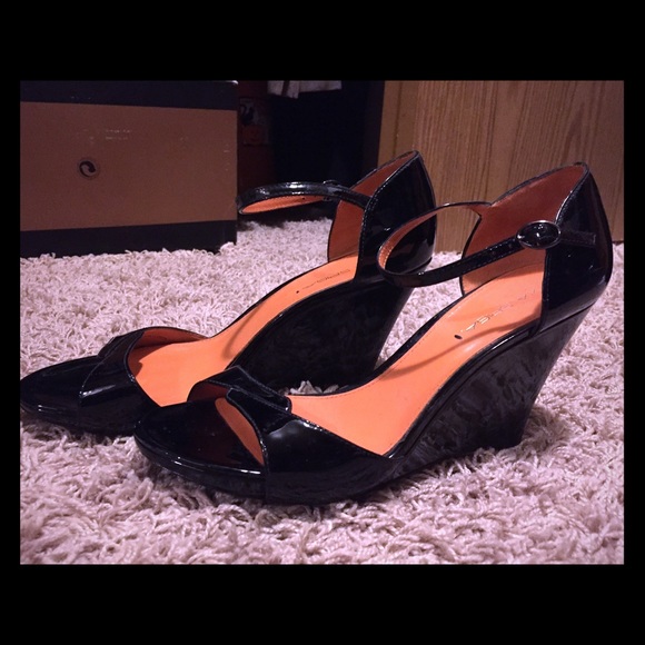 Via Spiga Black Patent Leather Wedges 9M