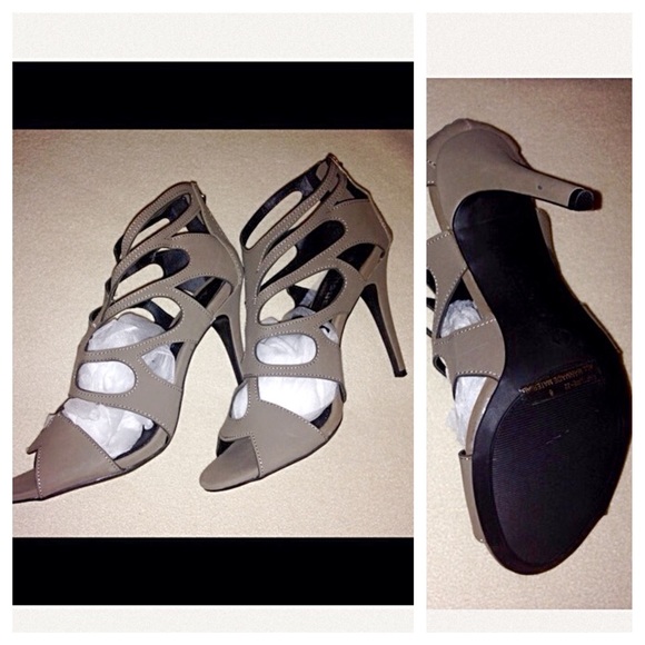 Doll house shoes 3" hill.