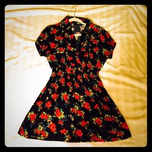 Red flower black waist cinched collared dress
