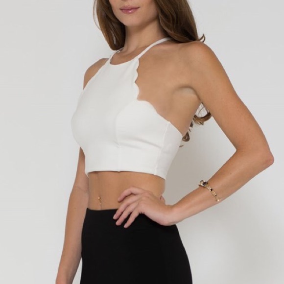Scalloped White Crossback Crop Top - Picture 2 of 4