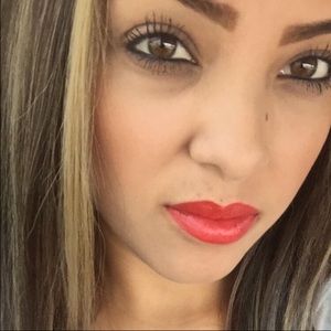 Meet your Posher, Lizbeth