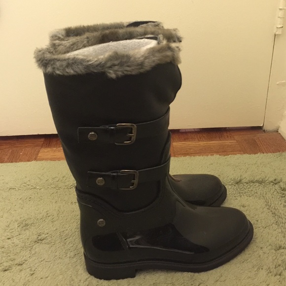 Stuart Weitzman snowflake winter boots