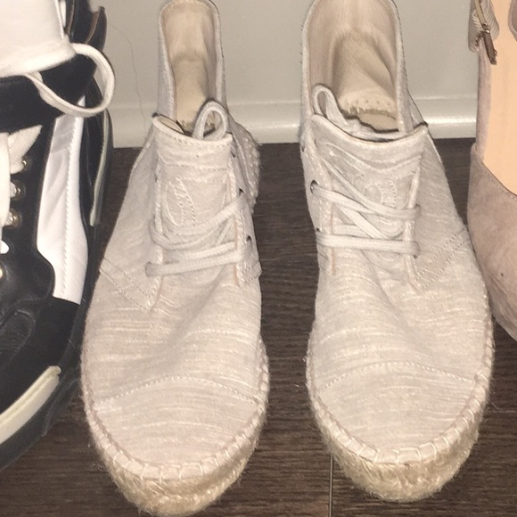 Chanel espadrilles only worn 3 times - Picture 1 of 1