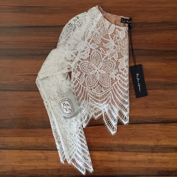 SOLD! For Love & Lemons Guava Lace Crop top - Picture 2 of 3