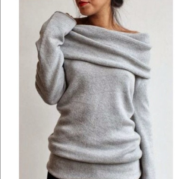 🎉🆕Gray long sleeve pull over🆕🎉