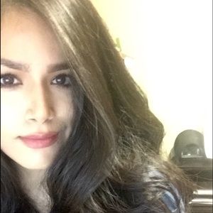 Meet your Posher, Casey