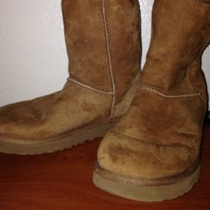 Size 8/ tan Ugg boots/price negotiable!