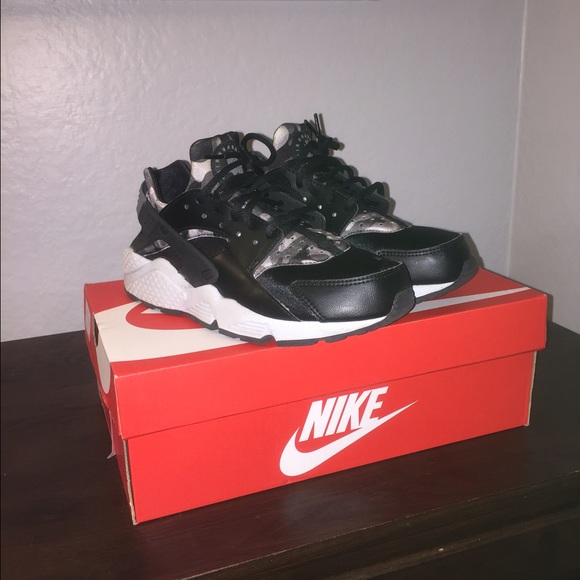 Camo Print Black Huaraches