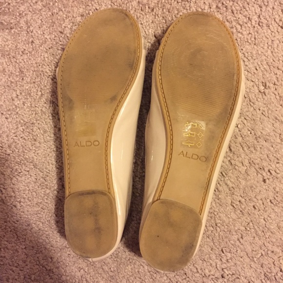 🔴SOLD🔴ALDO nude flats✨ - Picture 2 of 4