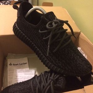 Pirate blacks yeezy boost 350 size 8