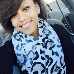 Meet your Posher, Candace