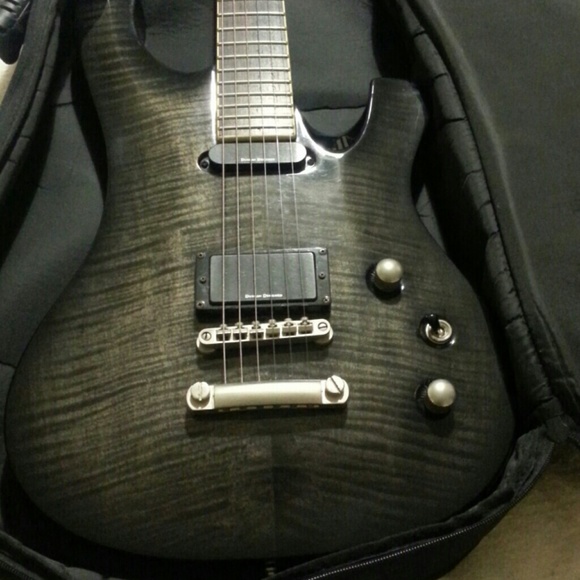 Electric Guitar With Case - Picture 1 of 4