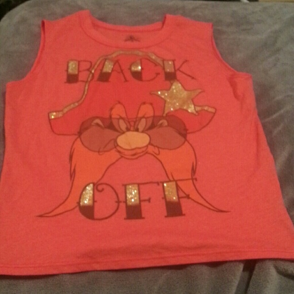 ~SOLD~Sz.Small looney toons gold bling shirt - Picture 1 of 2