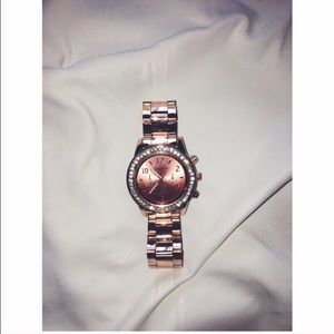 Gold watch 💅🏼