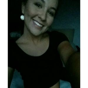 Meet your Posher, Elizabeth