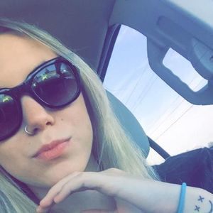 Meet your Posher, Kelli