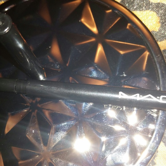 MAC Waterproof Eyeliner / Lipliner