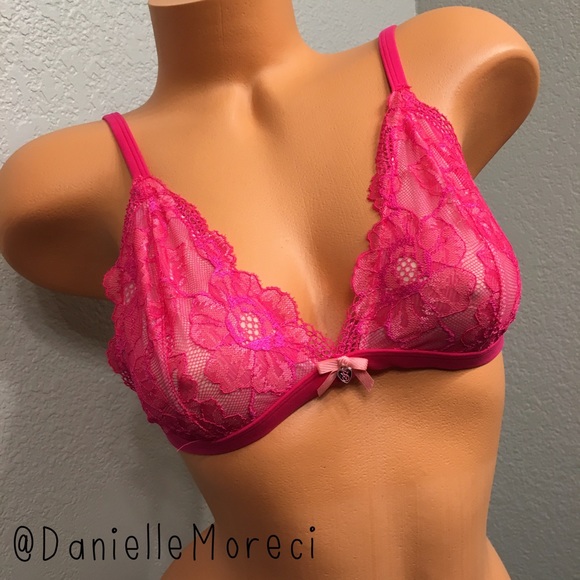 ⭐Sale - NWT VS Bralette