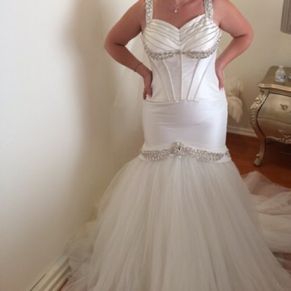 Wedding dress