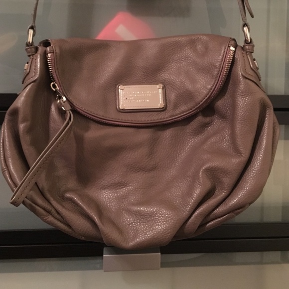 Marc by Marc Jacobs gray Natasha Q