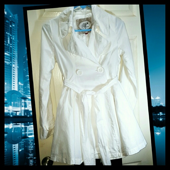 Gorgeous white dress jacket
