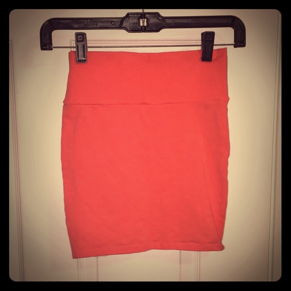 Coral mini skirt