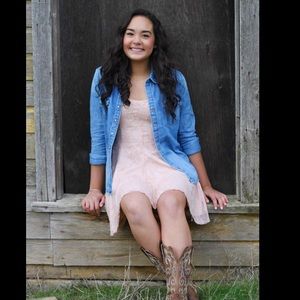 Meet your Posher, Julia