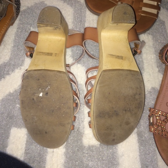 Sandals - Picture 2 of 3