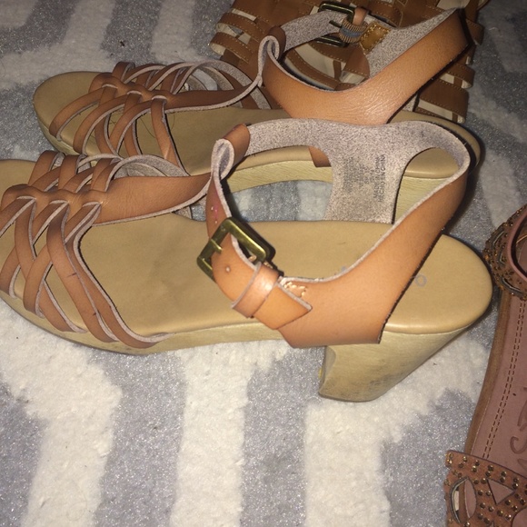 Sandals - Picture 3 of 3