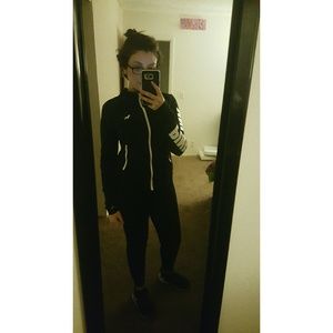 Meet your Posher, Corina