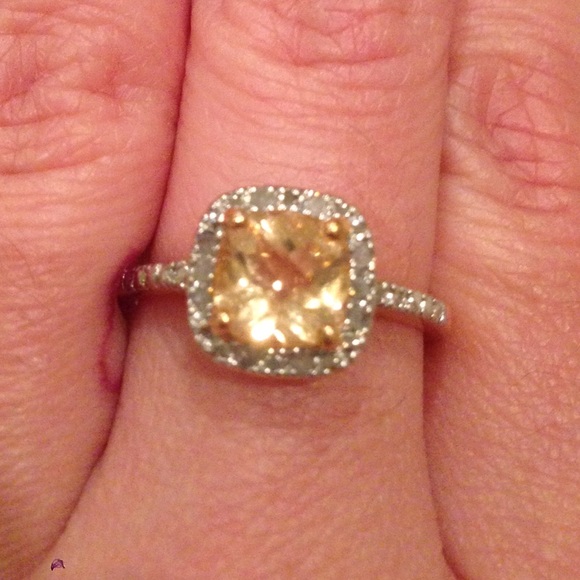 Jewelry - Citrine and diamond ring