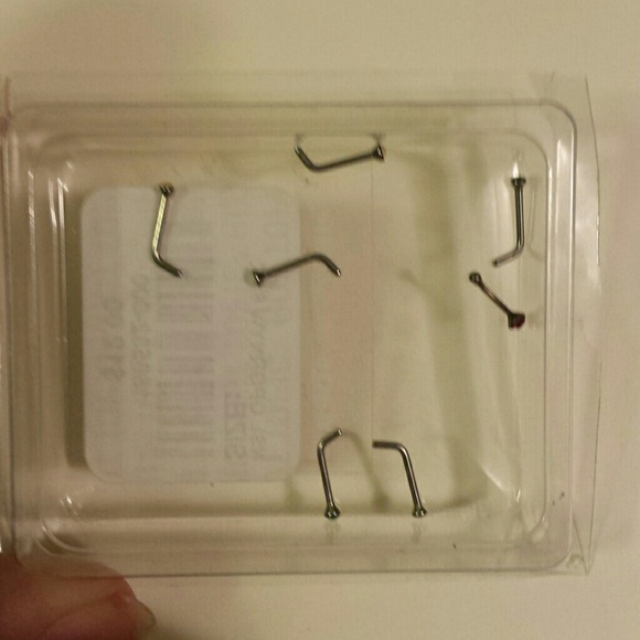 18g fish tail (L shape) nose rings