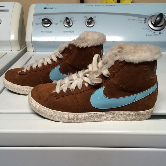 Fuzzy / Fur Nike