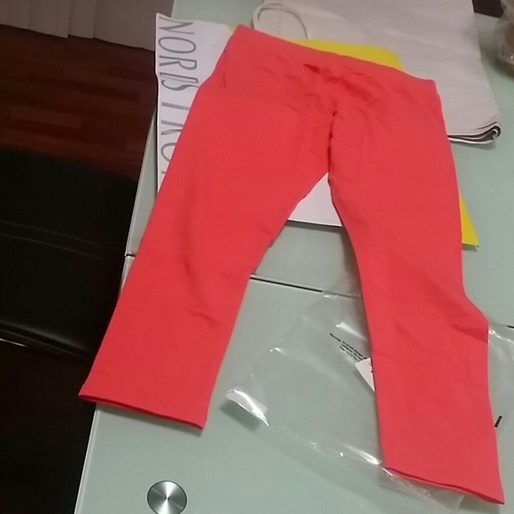 Mossimo Capri Legging