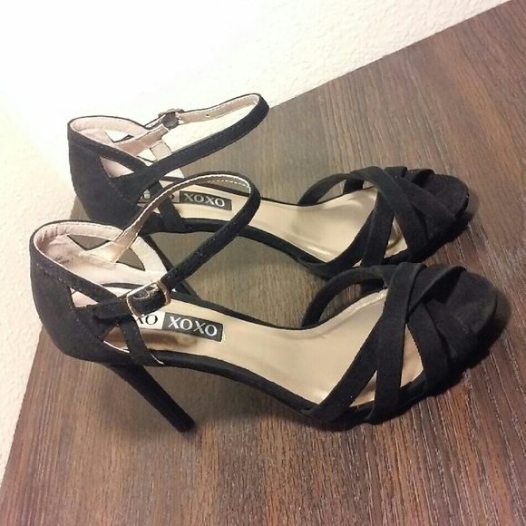 Black heeled sandals