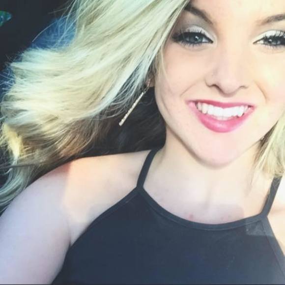 Meet your Posher, Brittney - Picture 1 of 1