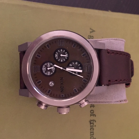 Nixon watch