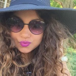 Meet your Posher, Siani