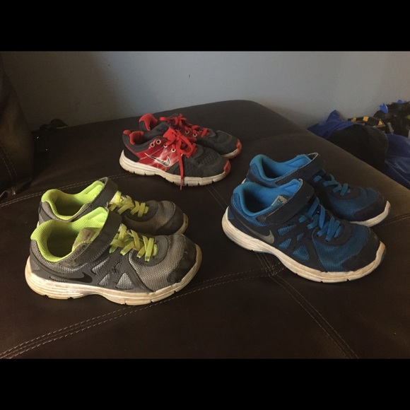 Boys youth Nike shoes 1y and 12c
