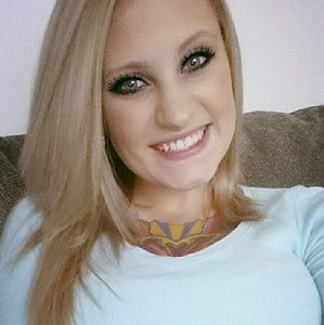 Meet your Posher, Ashley