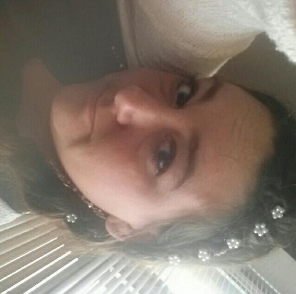 Meet your Posher, Melissa - Picture 1 of 1