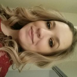 Meet your Posher, Karalyn