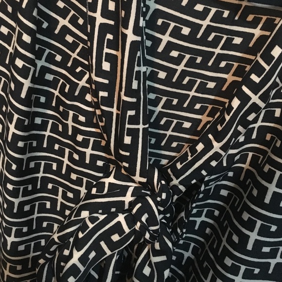 Modern geometric romper asos bow detail - Picture 2 of 3