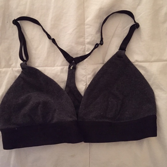 Lululemon bra size 4